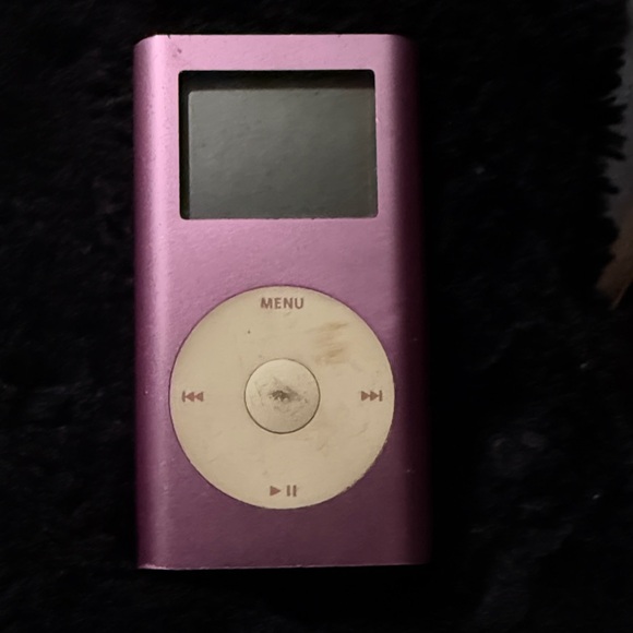 Apple MP3 Player in pink - Picture 1 of 3